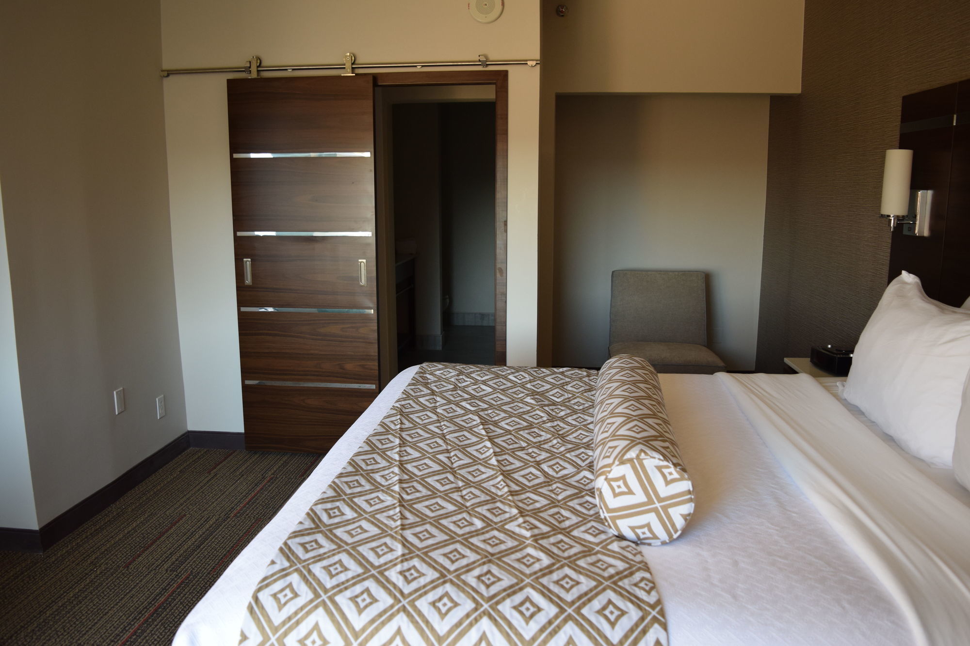 Four Points By Sheraton Detroit Novi Pokoj fotografie