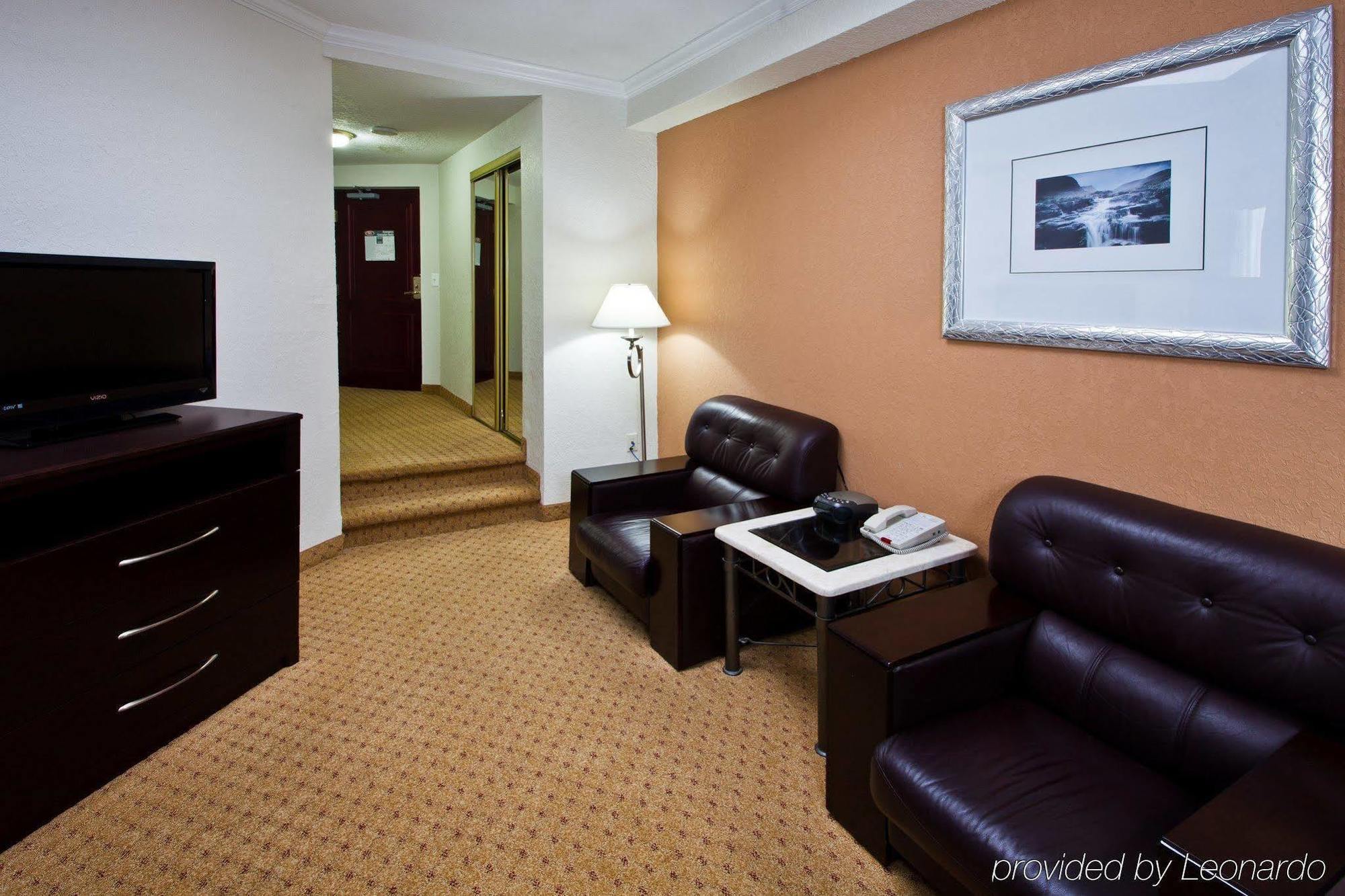 Four Points By Sheraton Detroit Novi Pokoj fotografie